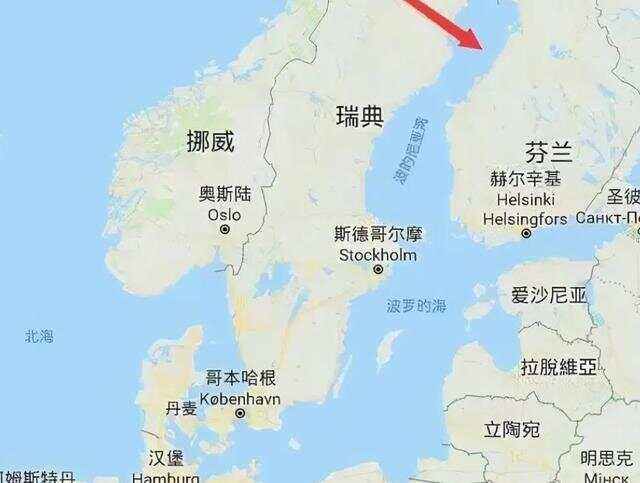 包含芬兰国家队在与丹麦的激烈角逐中势均力敌的词条