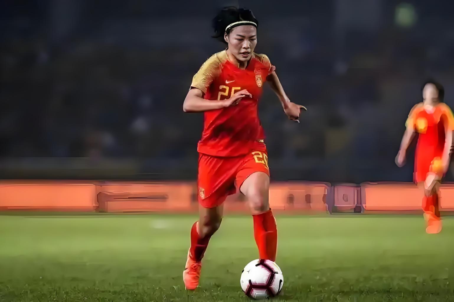 中国女足选手在国际舞台上闪耀光芒