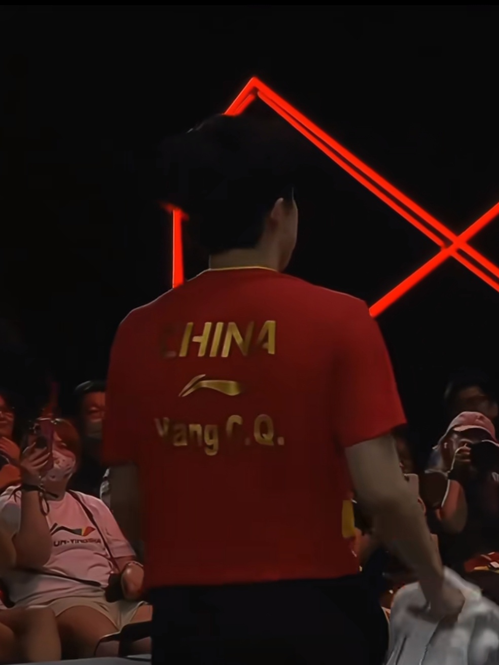包含热血澎湃的比赛场面令人目不转睛，胜负悬念重重的词条