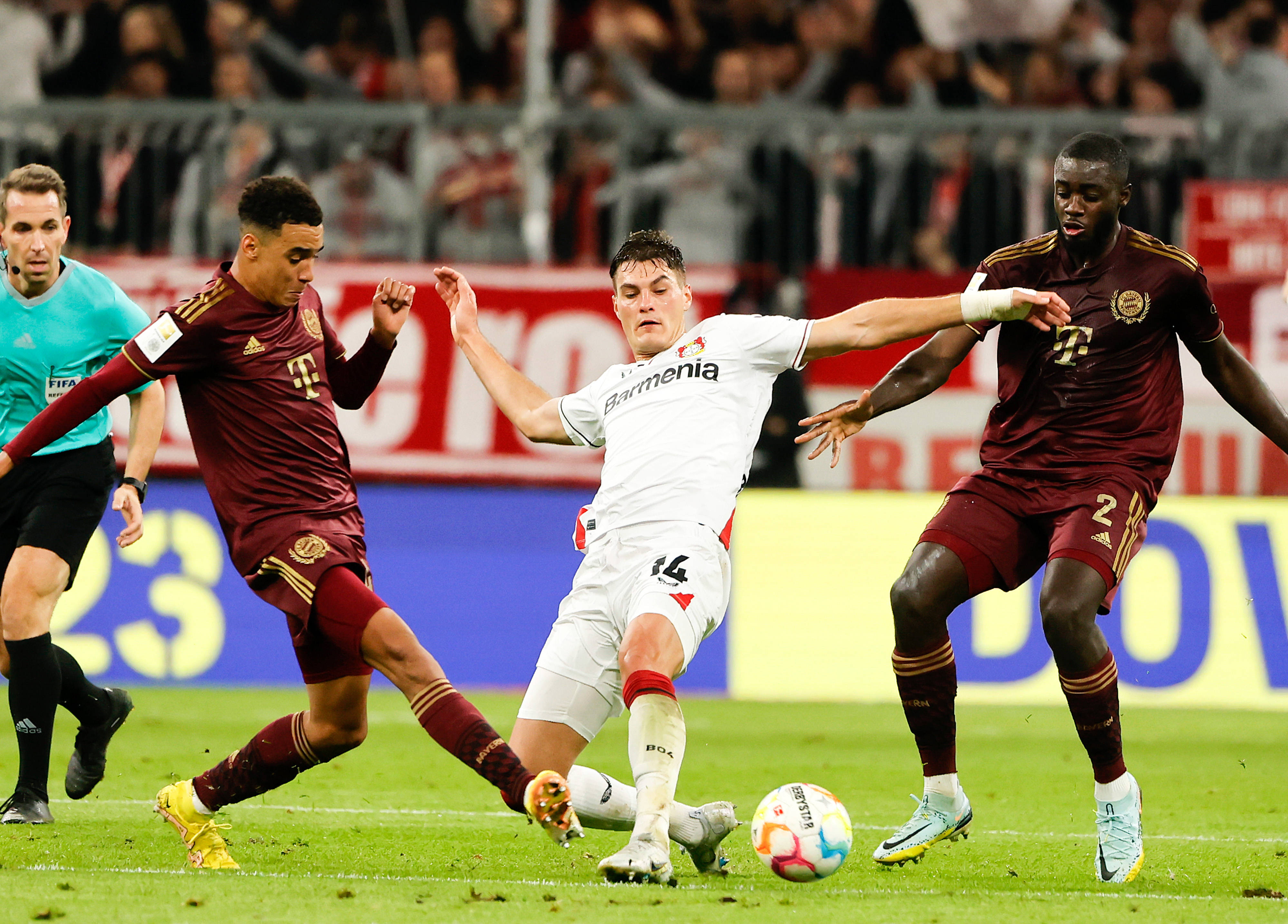 勒沃库森客场不敌对手,遭遇失利 勒沃库森客场不敌对手,遭遇失利