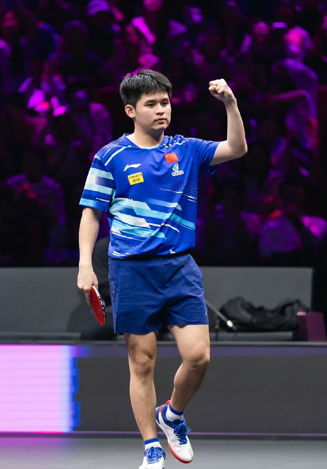 热门选手不负众望,实力碾压对手 热门选手不负众望,实力碾压对手