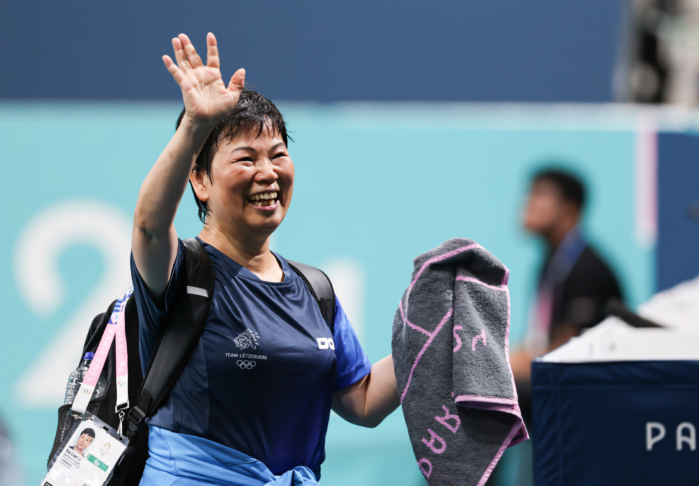 卢森堡运动员击败劲敌，夺得蹦床冠军