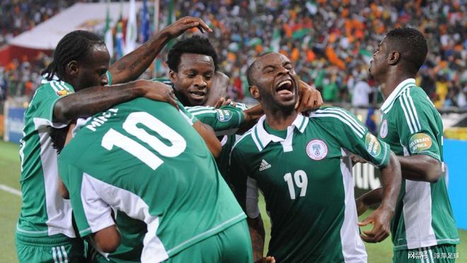 科特迪瓦队在搏击中赢得胜利 科特迪瓦队在搏击中赢得胜利