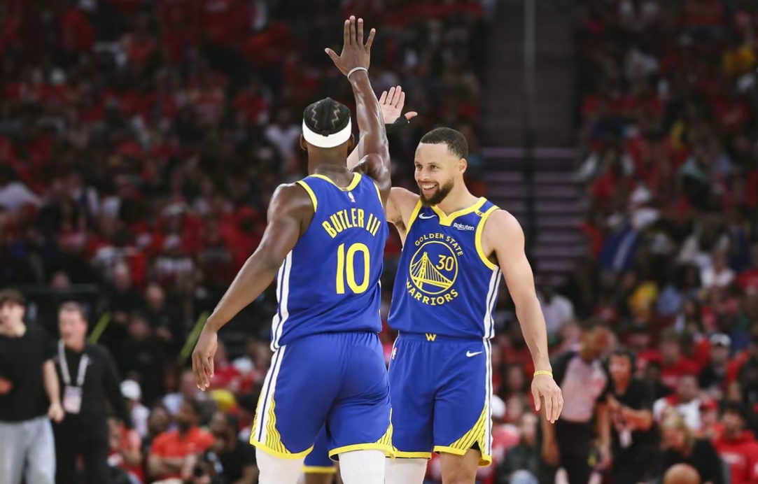 勇士客场力克国王,柯里砍下30分 勇士客场力克国王,柯里砍下30分