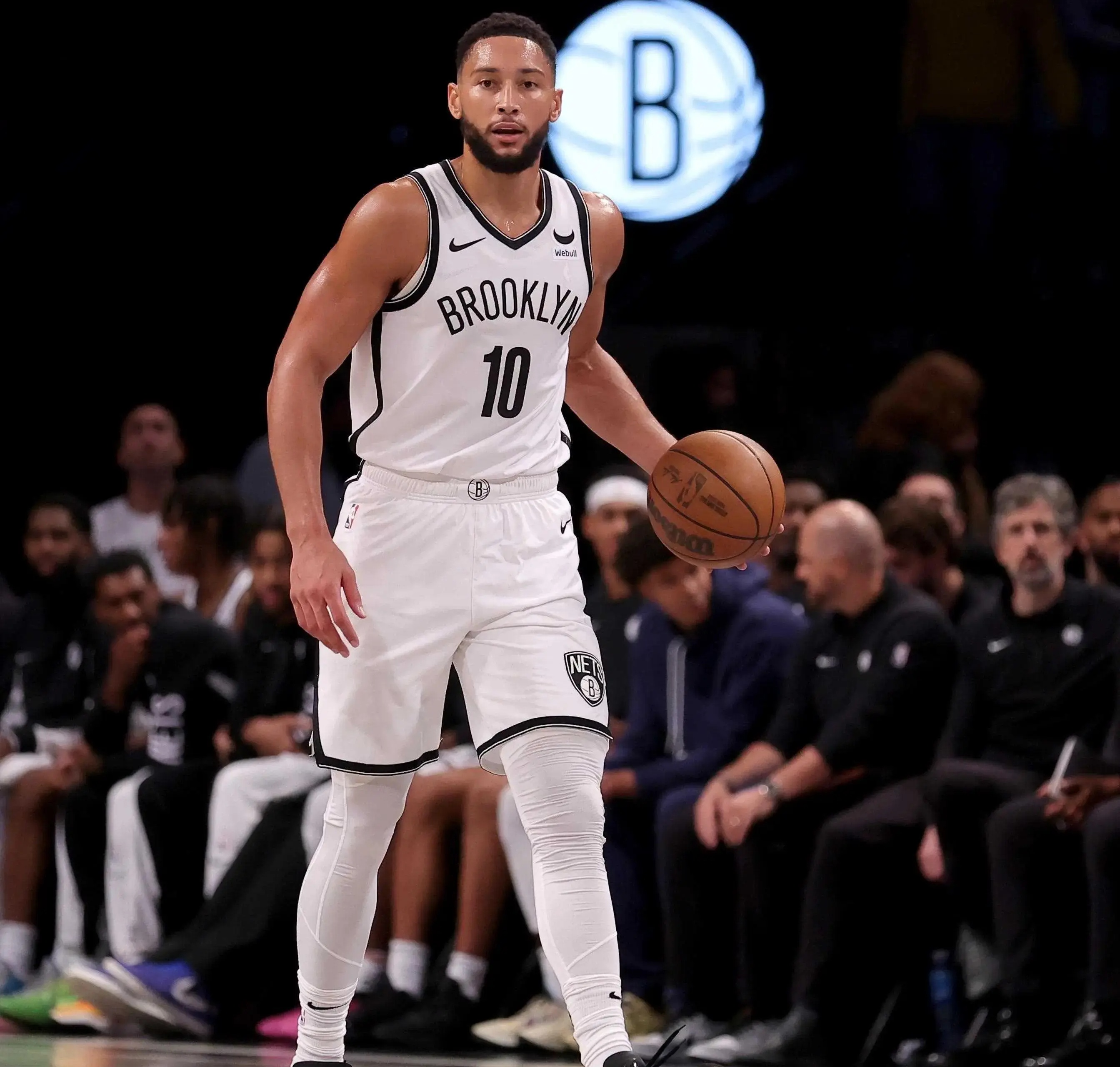 快船客场大胜篮网坚守领先 快船客场大胜篮网坚守领先