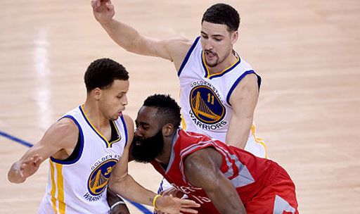 火箭逆袭击败骑士，重夺领先地位