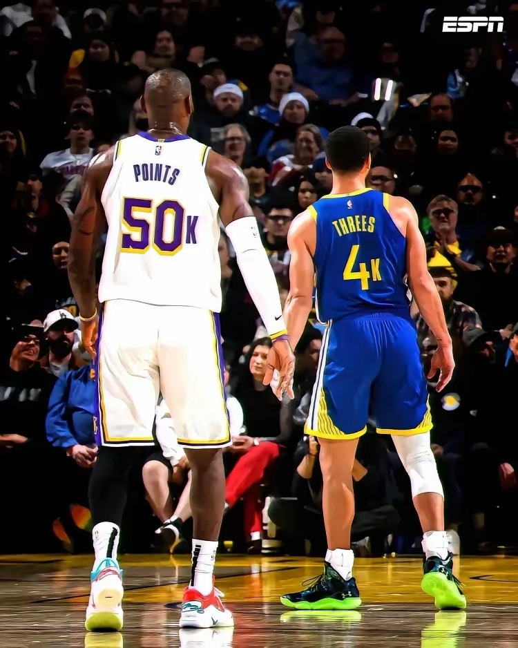 勇士客场击败灰熊,稳坐西部次席 勇士客场击败灰熊,稳坐西部次席