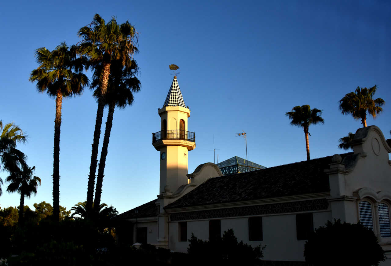 塞维利亚2-1马拉加:奥卡基亚踢中柱,本-耶德尔进球火爆 塞维利亚2-1马拉加:奥卡基亚踢中柱,本-耶德尔进球火爆