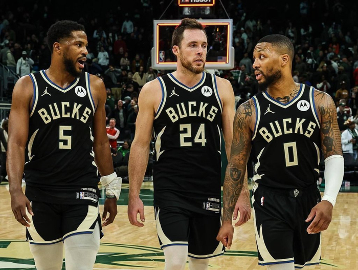 雄鹿横扫马刺,字母哥独得33分的简单介绍 雄鹿横扫马刺,字母哥独得33分的简单介绍