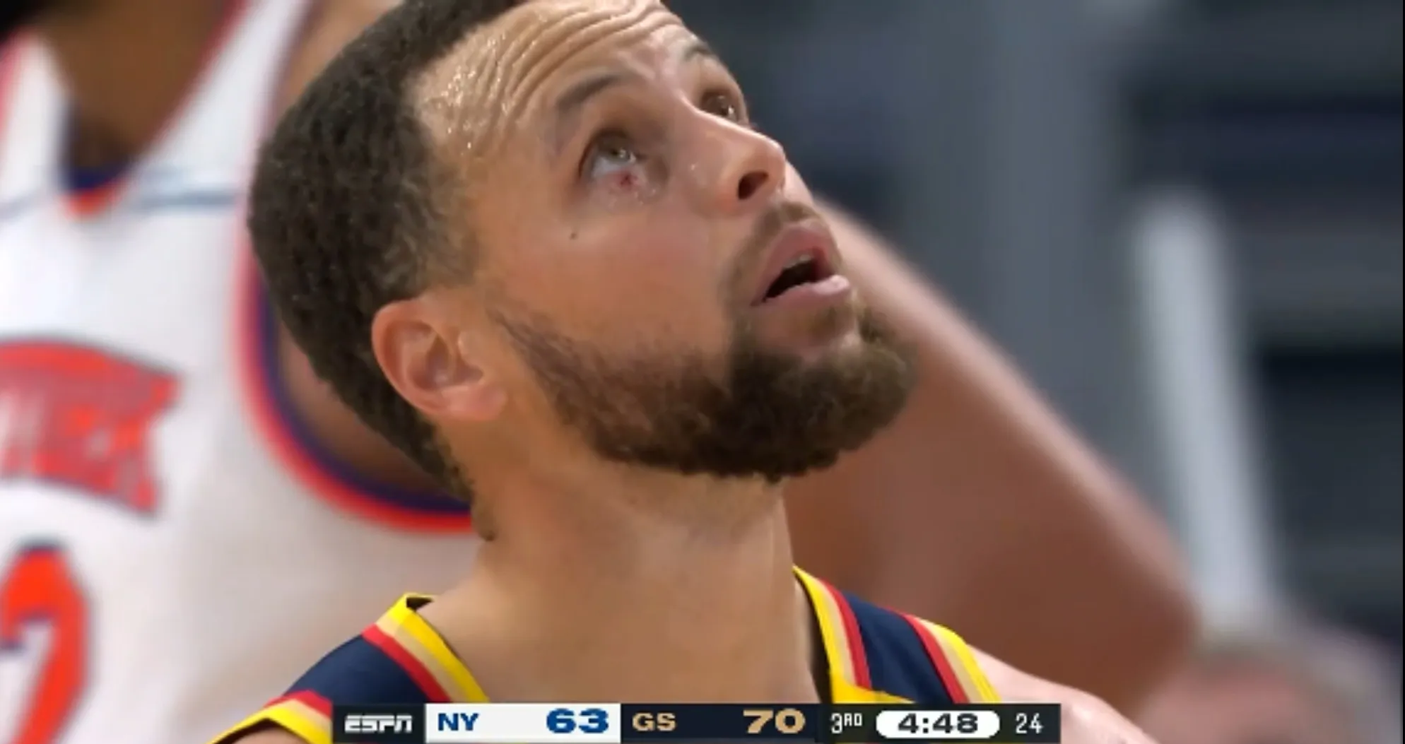 勇士遭遇连败,库里状态异常 勇士遭遇连败,库里状态异常