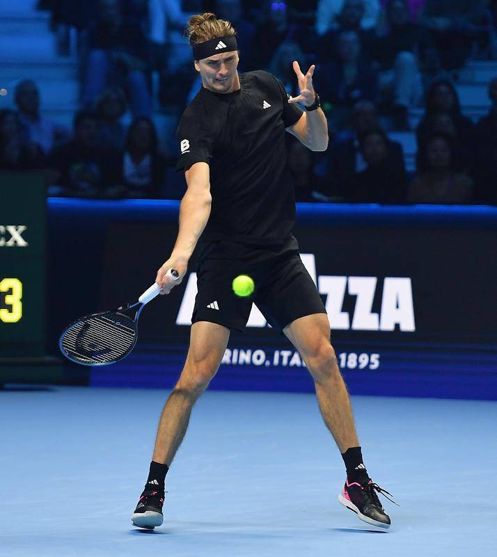 ATP总决赛完胜戴维斯杯，兹维列夫惊艳四座的简单介绍